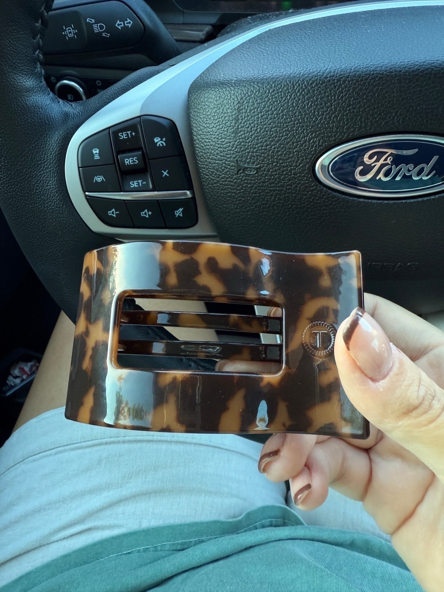 I love this flat hair clip from Amazon! 

Linking some other ones below! 

Claw clip, amazon finds, amazon hair finds, Morgan Hancock

#LTKgrwm #LTKBeauty