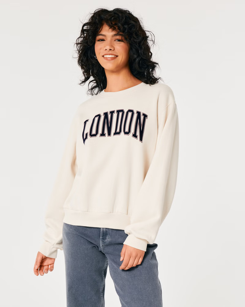 Oversized London Graphic Crew Sweatshirt | Hollister (US)