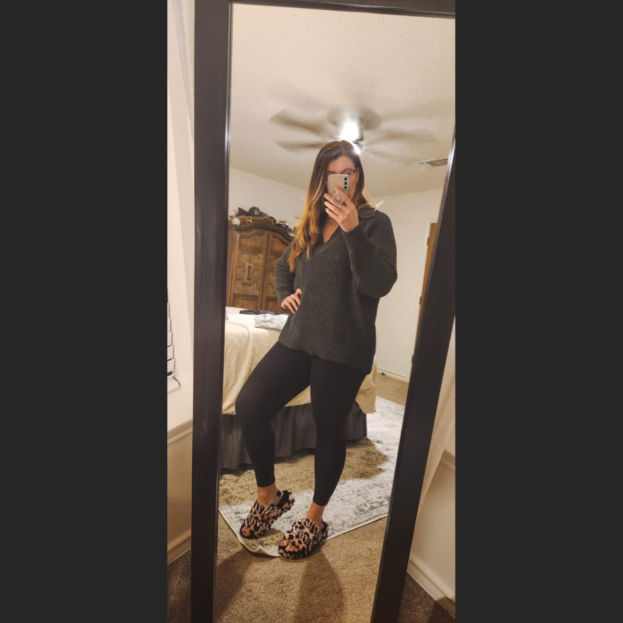 SALE ALERT! This Aerie chenille pullover is 60% off right now, it’s one of my favs!! Comes in grey, green, and white. I just grabbed the white. Size down! 

#LTKFind #LTKsalealert #LTKstyletip