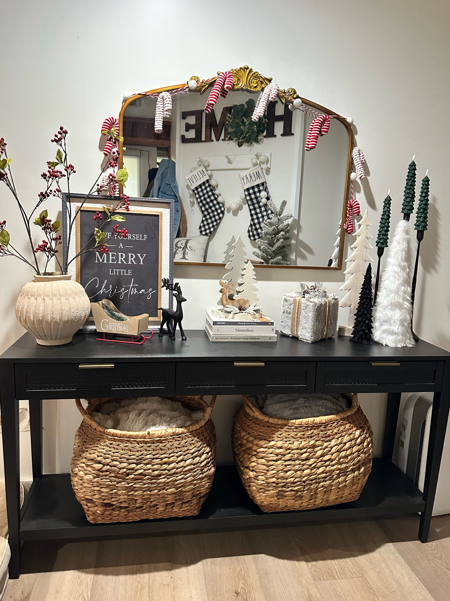 Christmas console table decor 🎄🕯️

Trees are from hobby lobby & sign is from Kirklands 🫶🏼


#LTKHoliday #LTKSeasonal #LTKGiftGuide