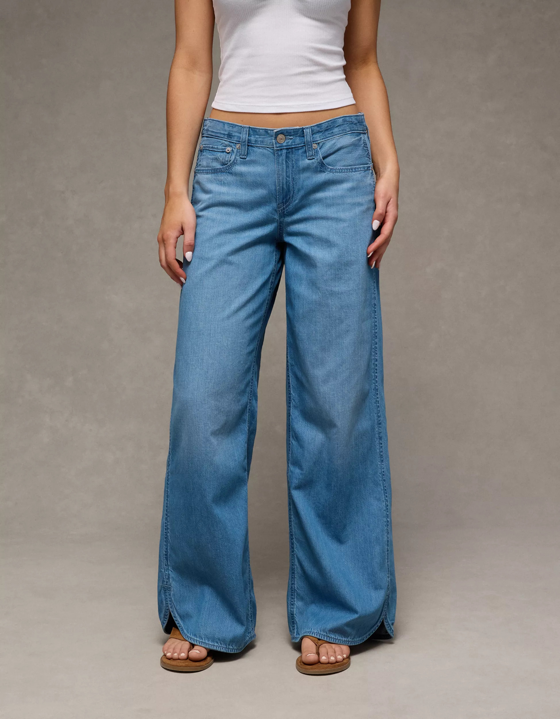 AE Low-Rise Beachy Baggy Jean | American Eagle Outfitters (US & CA)