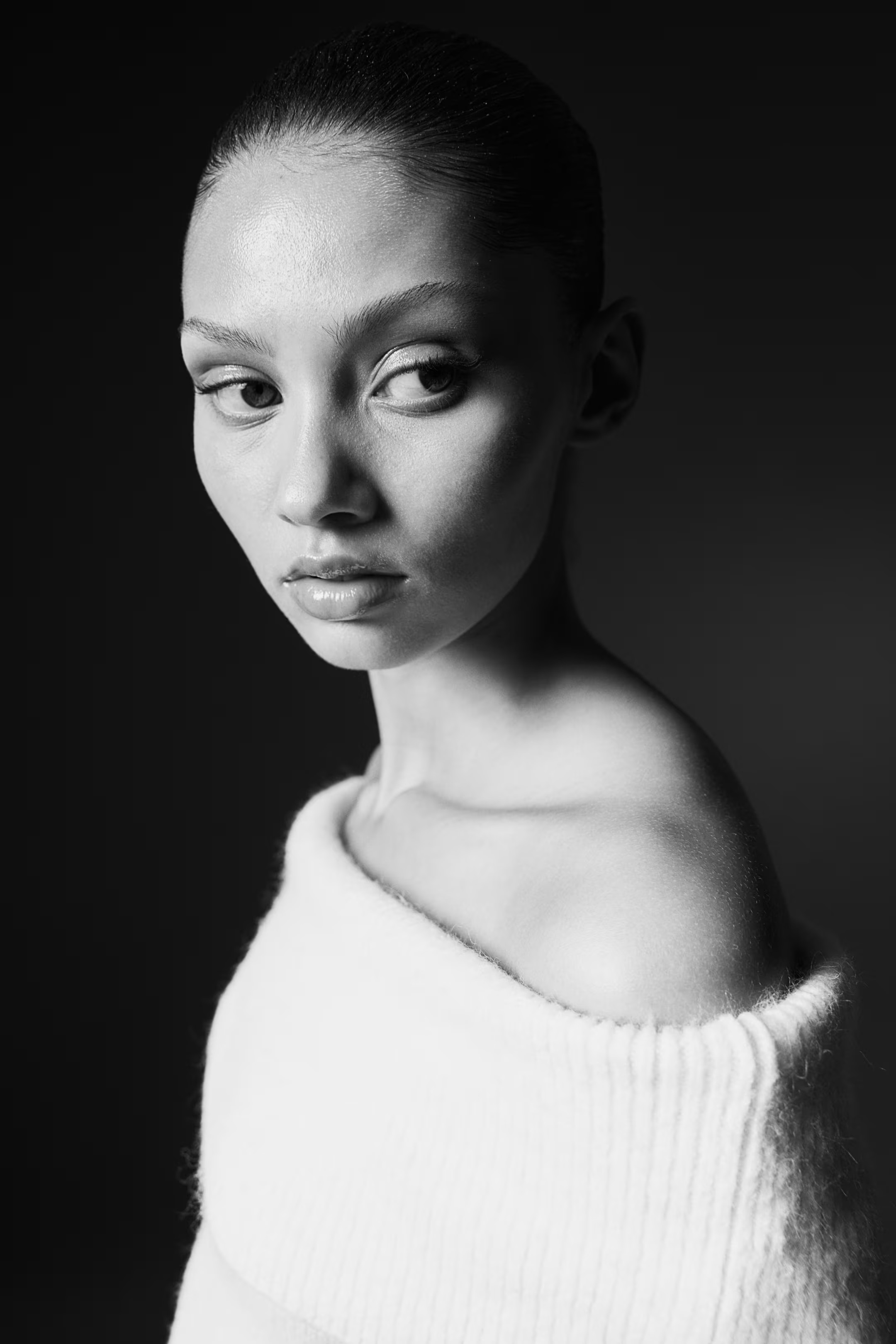 Off-the-shoulder fine-knit dress - Black - Ladies | H&M GB | H&M (UK, MY, IN, SG, PH, TW, HK)