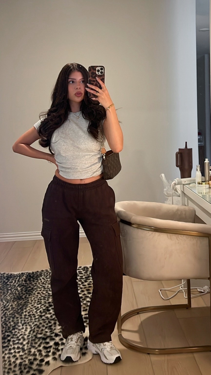 Casual errands ootd 🖤

#LTKShoeCrush #LTKActive #LTKPetite