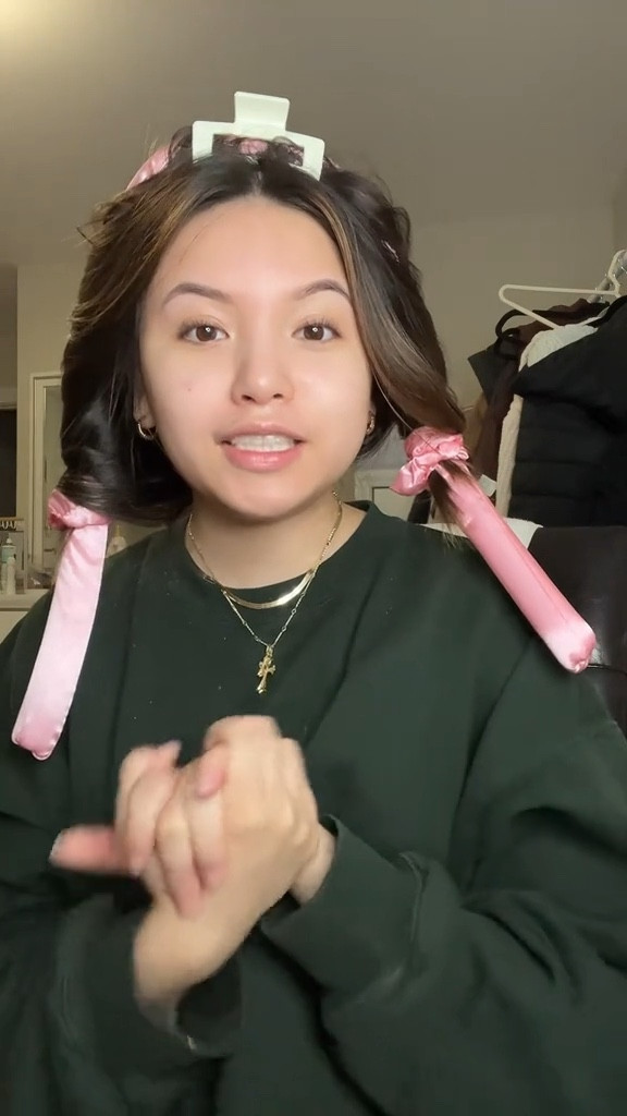 heatless curls

#heatlesscurls #hairroutine #curlsroutine  

#LTKstyletip #LTKbeauty #LTKfindsunder50