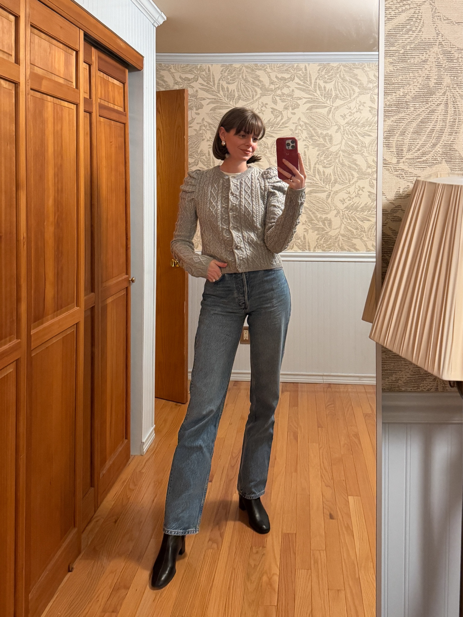 What I wore to work
Women in stem
Casual corporate outfit 
Elevated basics
Neutral outfit

