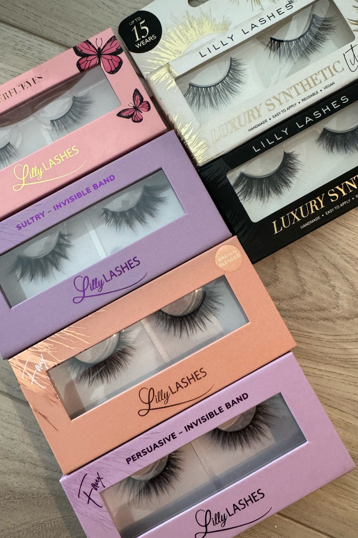 My favorite Lilly lashes 🩷👙 can’t wait to use them on my swim girls today 