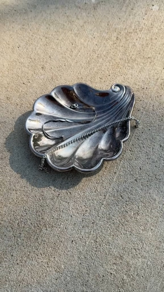 summer bracelet stack loading…

Use code MNKBLAND20 for 20% off! 

#LTKSaleAlert #LTKSummerEdit #LTKGiftGuide