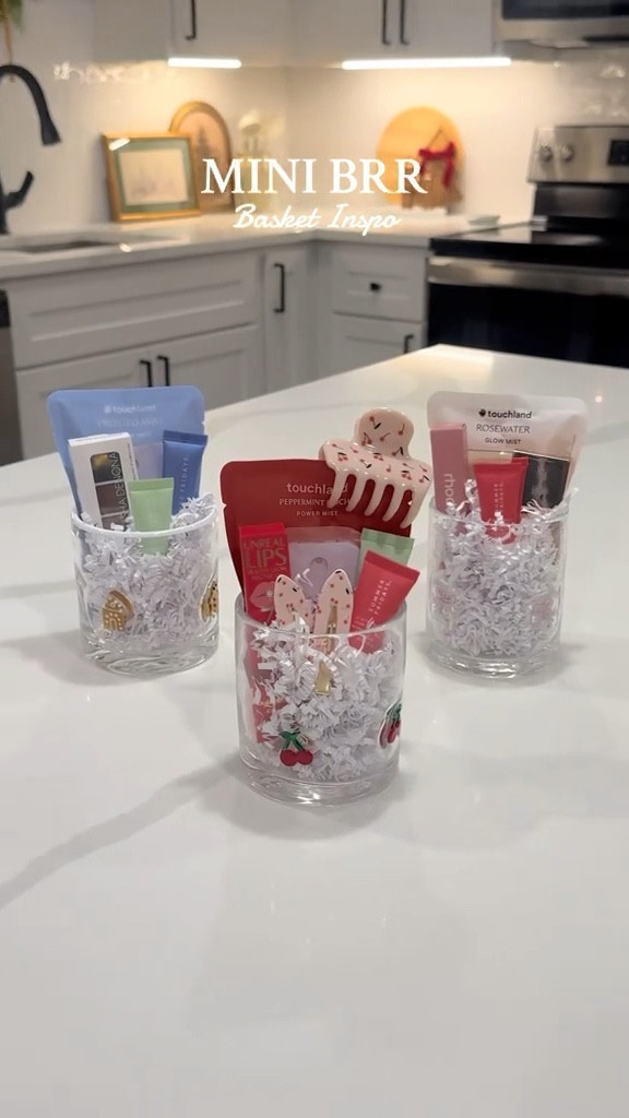 Make mini brr baskets with me 💙🍒🎀

#LTKSeasonal #LTKHoliday #LTKGiftGuide