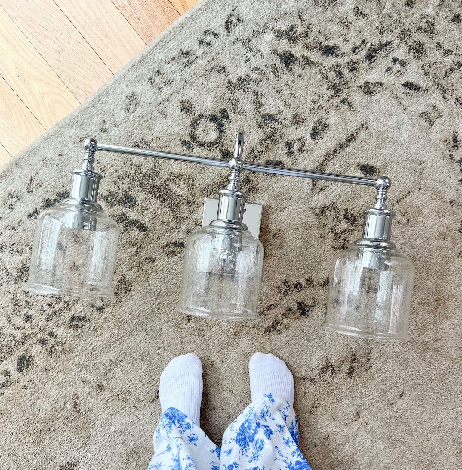 Chrome seeded glass light fixture for a New England home

Classic New England Style, New England Style, New England Home, New England Interiors, Interior Design Style, Coastal Home, Coastal Living, Coastal Grandmillennial

#LTKstyletip #LTKhome #LTKsalealert