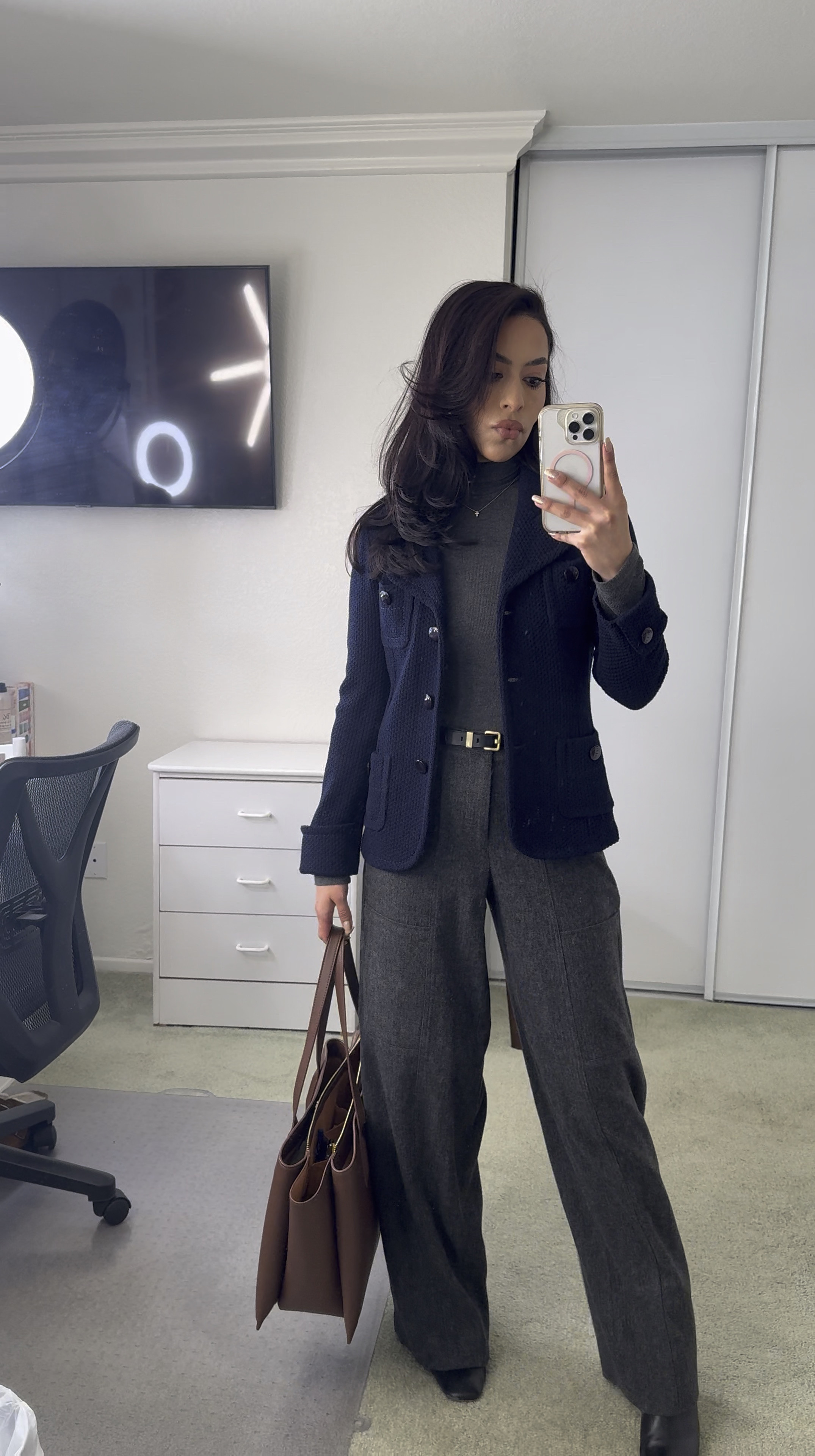 I’ve been loving the combination of navy and charcoal in my outfits lately. Pairing the colors together with a pop of black or brown looks so elevated and chic. Plus, it’s a fun way to switch up your everyday neutrals and not always wear black. 💙🩶

#LTKGiftGuide #LTKStyleTip #LTKWorkwear