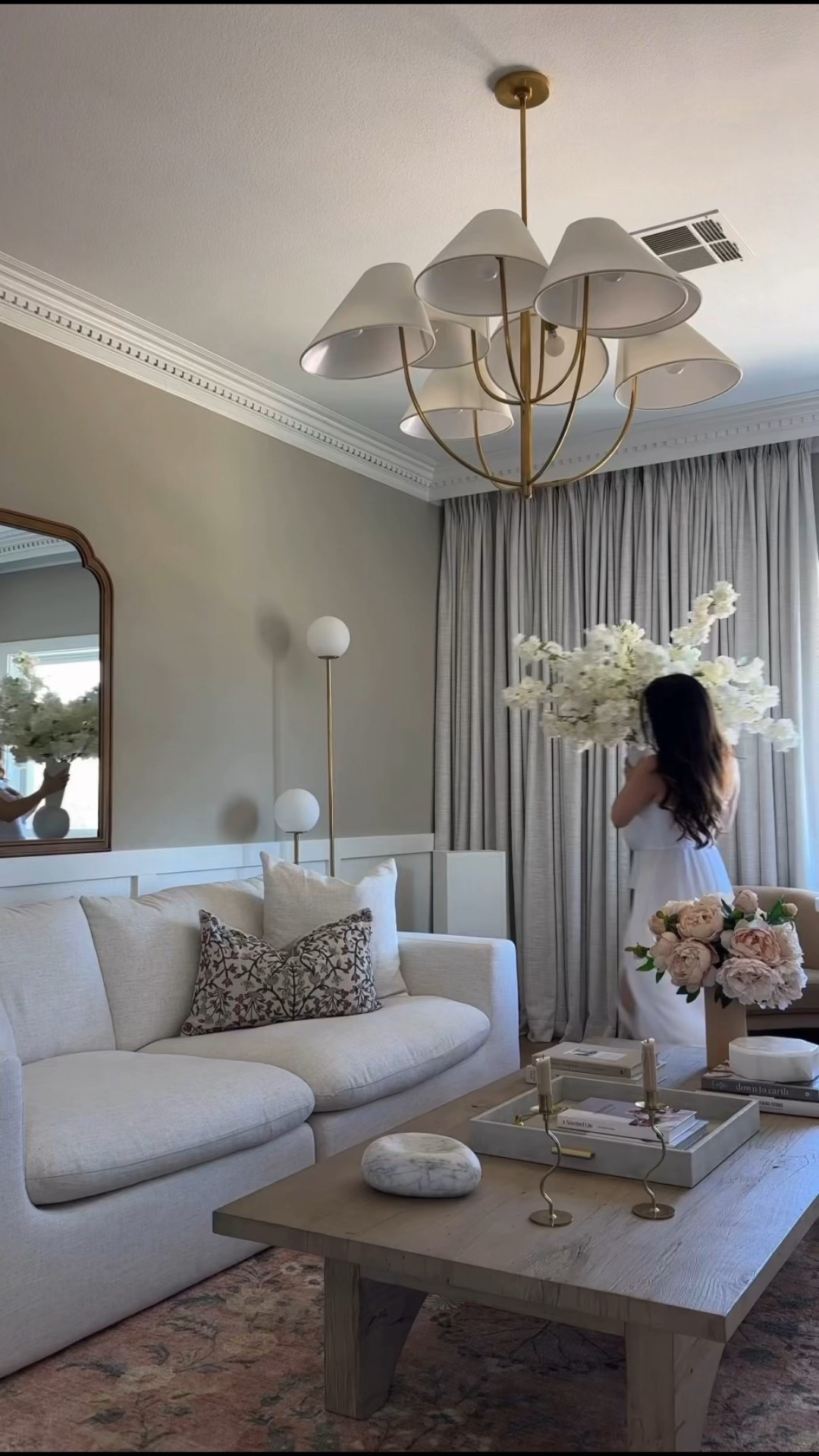 Living room styling 

#LTKHome #LTKHoliday #LTKdayinmylife