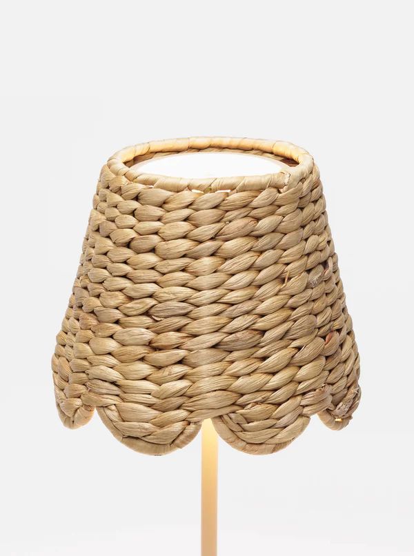 Scalloped Water Hyacinth Woven Lampshade | Zafferano