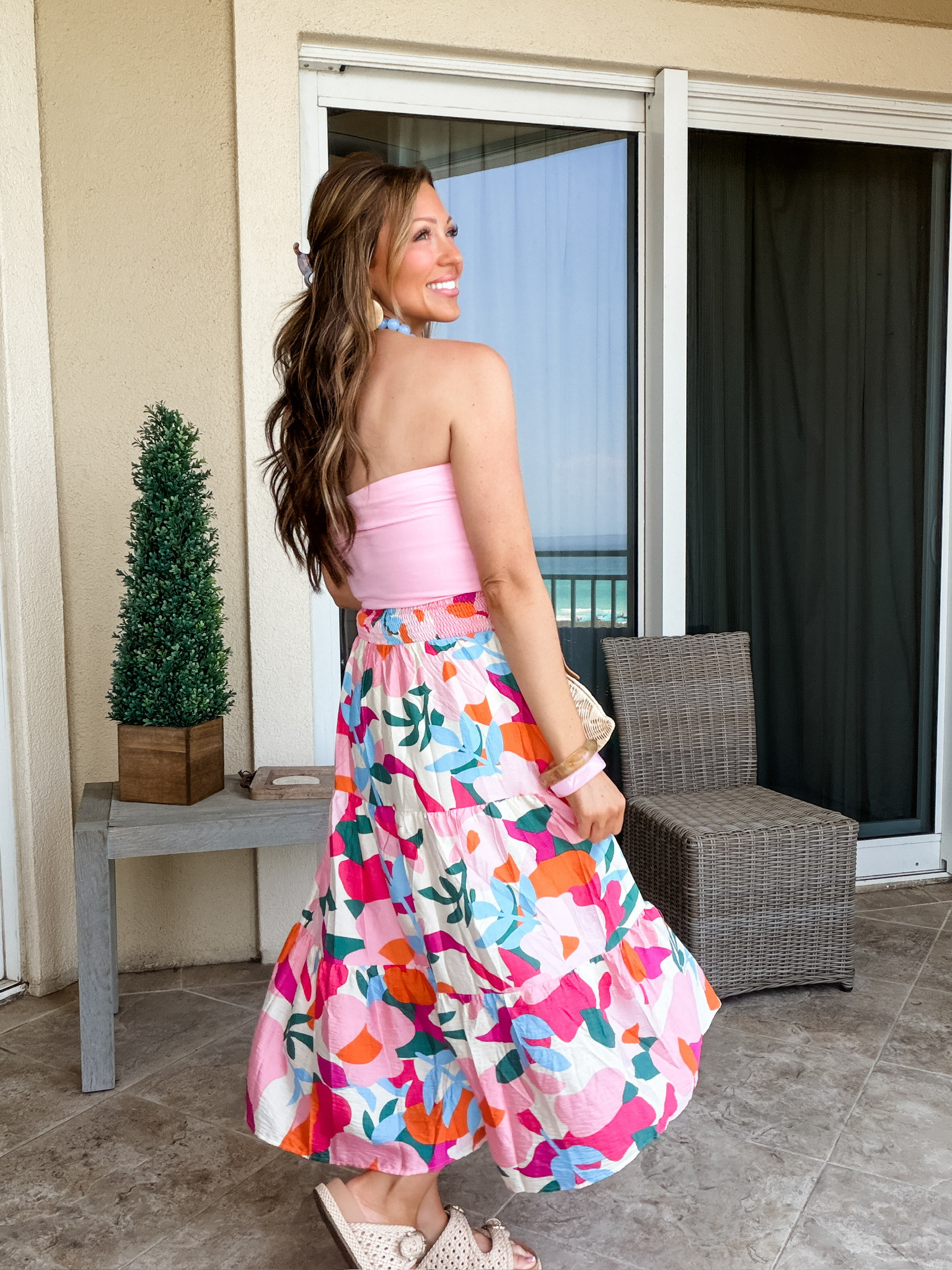 Pretty in pink! Absolutely love this skirt!  

 #LTKootd