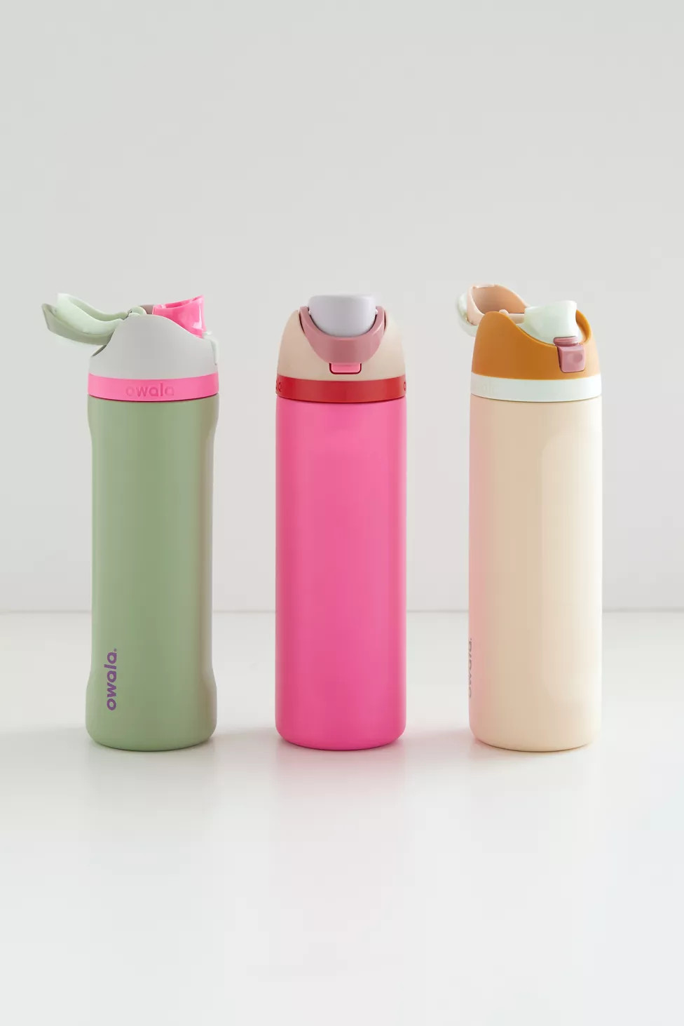 Owala FreeSip 24 oz Water Bottle | Urban Outfitters (US and RoW)