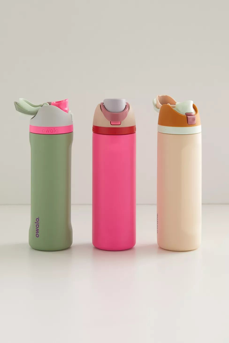 Owala FreeSip 24 oz Water Bottle | Urban Outfitters (US and RoW)