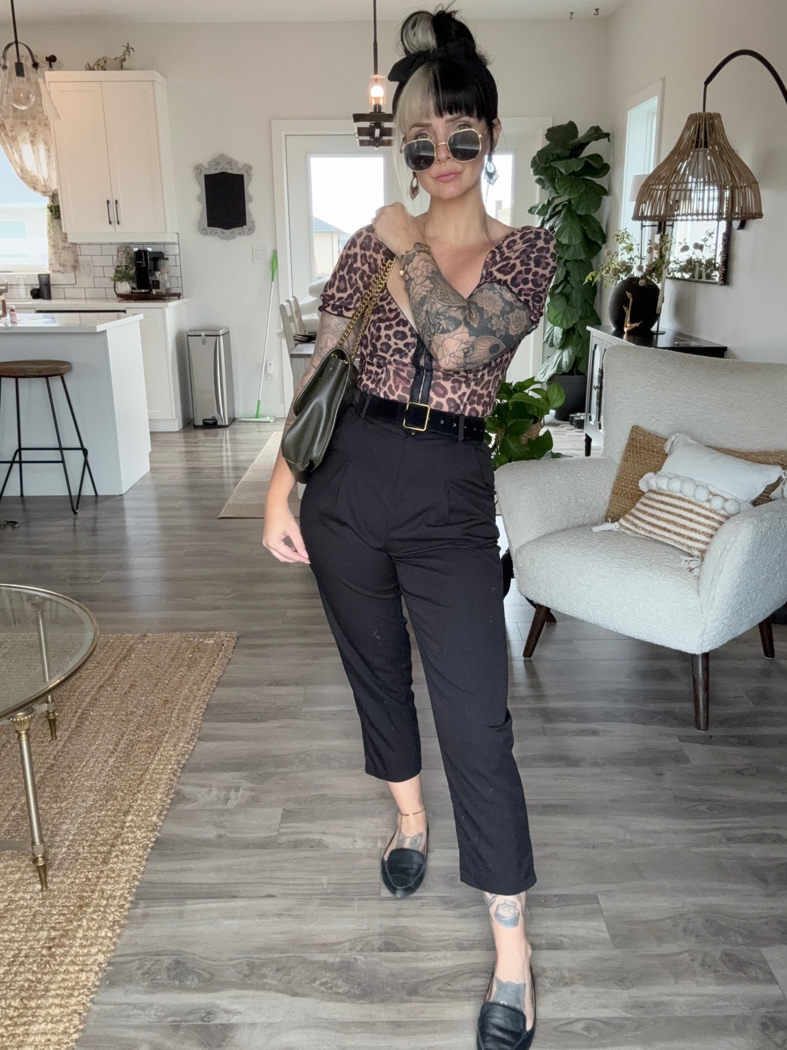 Love this leopard corset top! Can be dressed up or down! 

Leopard corset was from Temu