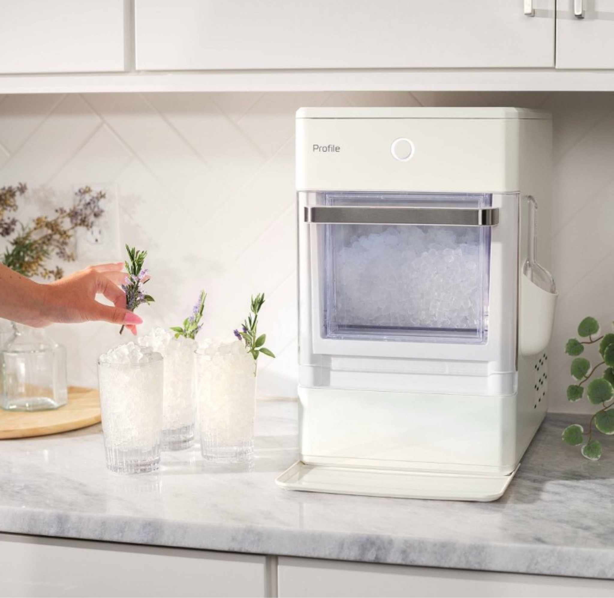 Maybe I’ve been living under a rock, but the infamous nugget ice maker finally comes in white! So beautiful for being out on your counter & obviously the best ice! 

#LTKSaleAlert #LTKGiftGuide #LTKHome