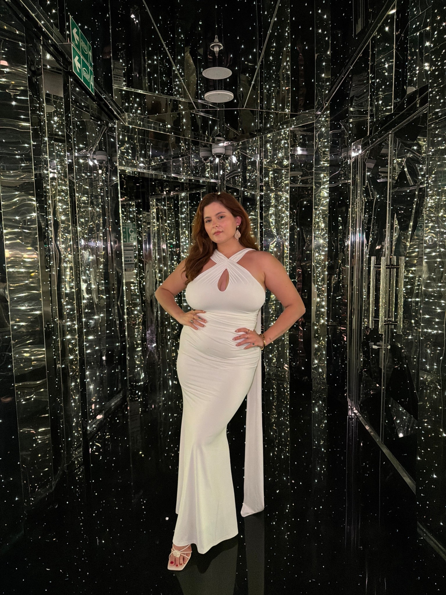 Lulus white maxi gown with keyhole size L

#LTKSeasonal #LTKWedding #LTKMidsize