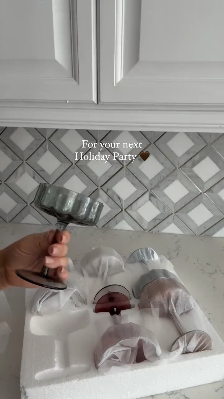 The perfect coupe glass does exist and I am utterly obsessed ✨ Currently my new favorite @amazon find 🤎

Comment SHOP and I’ll DM you the link ✨

#amazon #amazonfinds #champagne #martini #coupe #glass #hosting #dinnerparty #dinnerpartyideas #dinnerware #glassware #holidayparty #giftideas