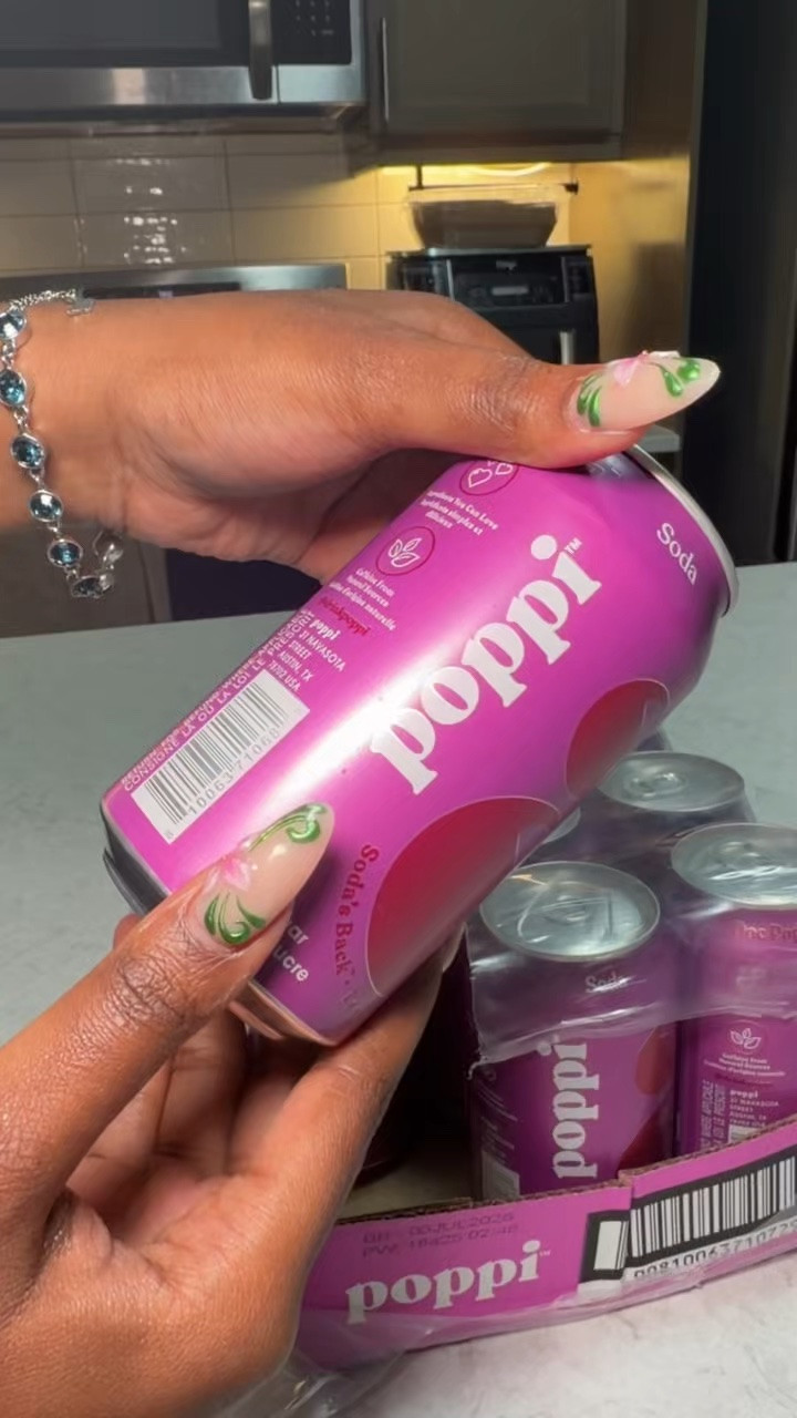 a little fizz, a little fun, and a very satisfying unboxing with Poppi 🫧✨🥤

the grapefruit flavour is Ella Approved 🍇

have you tried poppi before? what’s your favourite flavour? 👀

#LTKsummer #LTKcanada