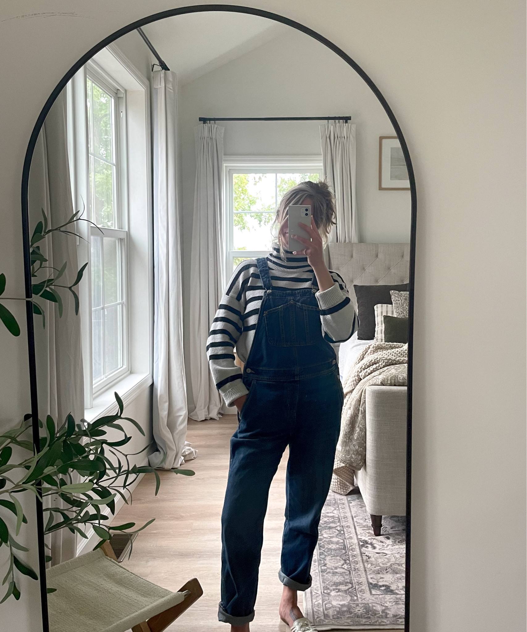 Today’s ootd as a high school teacher 🍎

Overalls, denim, sweater weather, causal, teacher style, work wear

#LTKWorkwear #LTKFindsUnder50