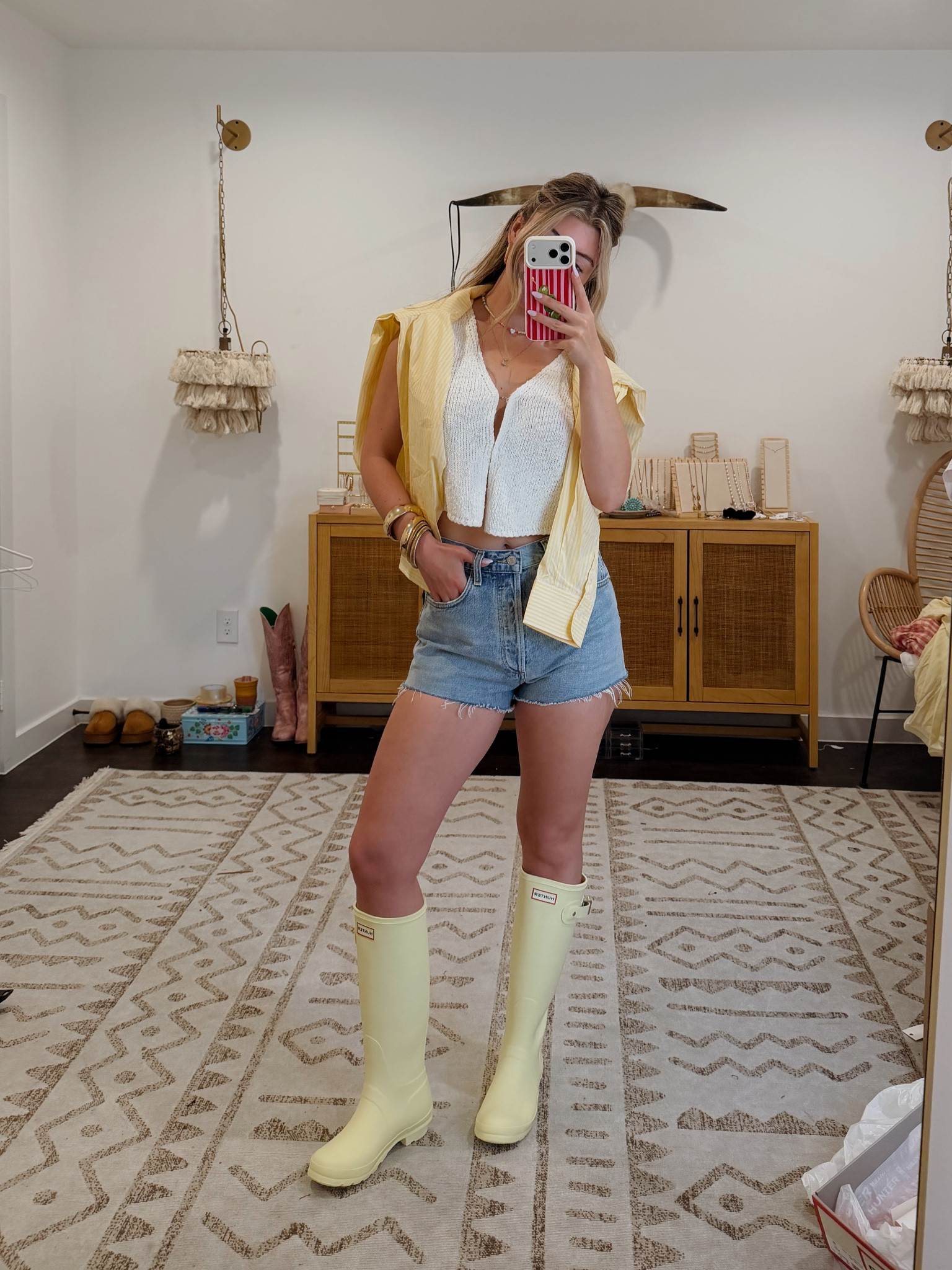 Spring fashion is my favorite! These boots are so cute, I can’t get enough of the butter yellow trend 



Women’s fashion, casual outfits, ootd, summer outfit, spring outfits, trending, rain boots, outfit inspo, vacation outfit 

#LTKgrwm #LTKWorkwear #LTKootd
