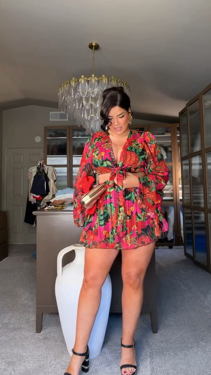 Latina..isn’t it obvious? 🥰 Linking everything but the 👠 

I’m wearing the xlarge. 190lbs 5’9” usually between a size 12 and 14. Comes in a bunch of solid colors too! 

Outfit of the Dia, Outfit of the Day. Summer dresses. Summer rompers. Midsize style. Date night

#LTKMidsize #LTKootd #LTKTravel