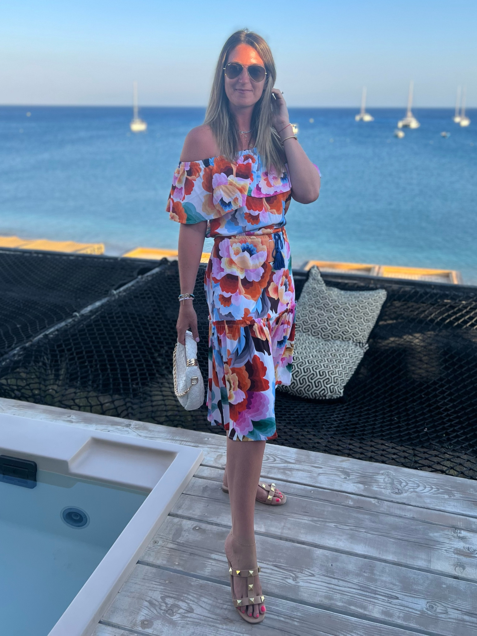 This floral off the shoulder number made it to Greece. Perfect for day or night. Paired with neutral accessories to let the print shine. Dress is 30% off at under $100! Sandals are under $50 and oh so comfy!

Note: this dress runs large and long. I had it hemmed to perfect the fit. *

#LTKFindsUnder100 #LTKStyleTip #LTKSaleAlert