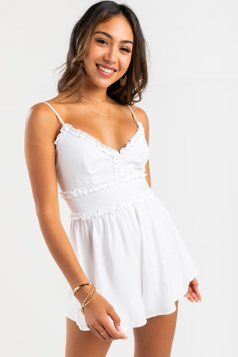 Brendy Ruffled Romper | Francesca’s Collections