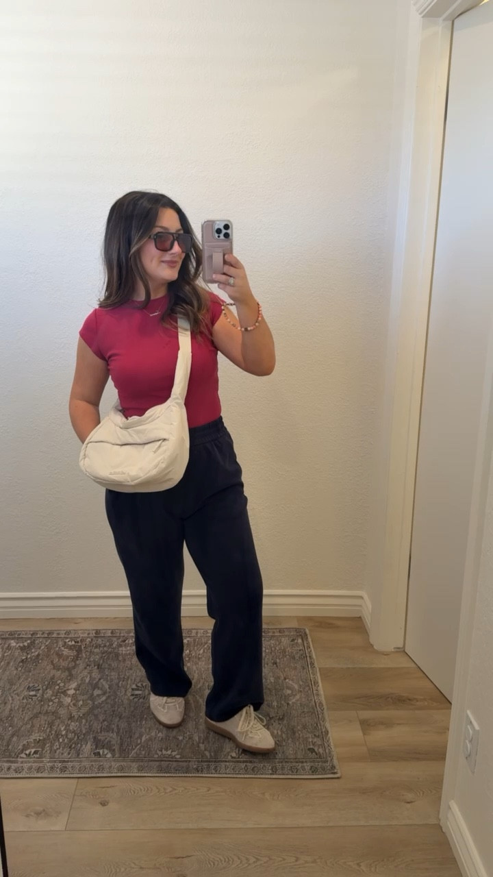 Lookalike sweatpants from Amazon! The quality is amazinggg! 

I'm 5'0" 140lbs wearing a size medium petite in the sweatpants and a size small in the top 

Amazon fashion 

#LTKFindsUnder50 #LTKPetite #LTKItBag
