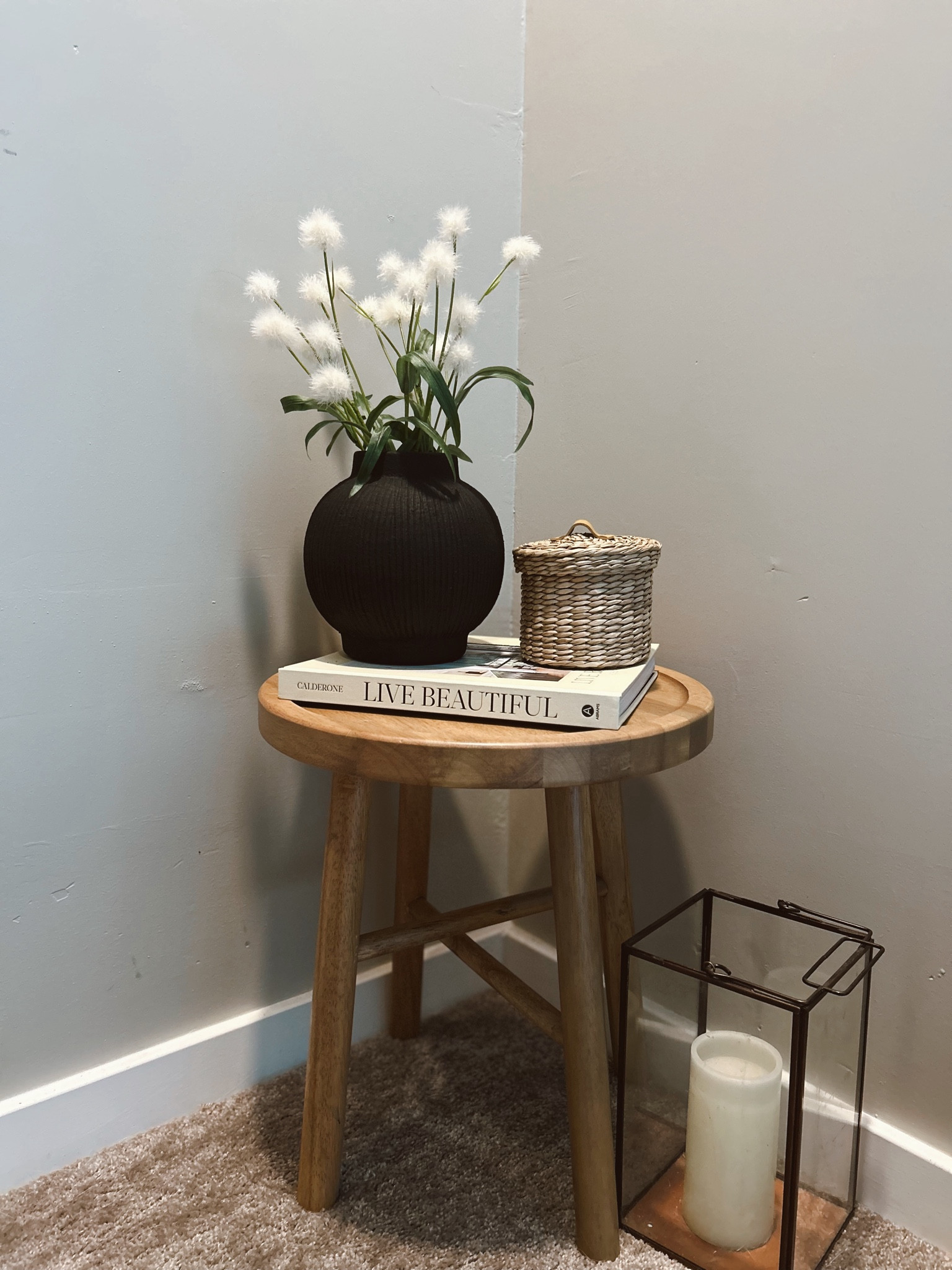 Styling the area at the end of our stairs 🤍

#LTKHome