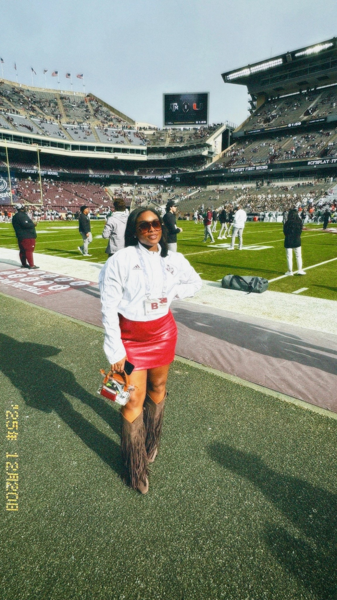 College gameday ootd 

#LTKootd #LTKgrwm #LTKFindsUnder100