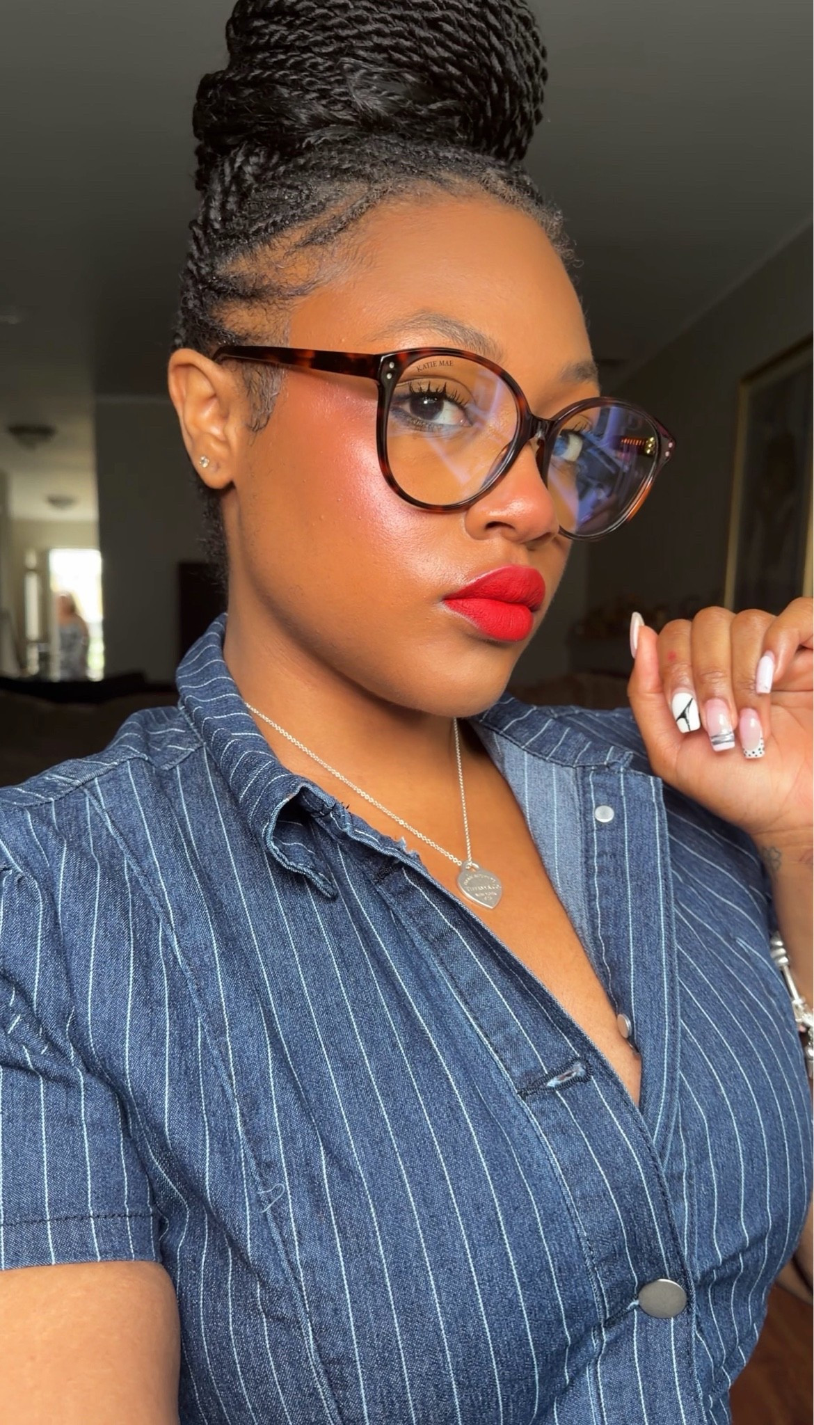 Me 🤝 Red Lip

#LTKgrwm #LTKSaleAlert #LTKBeauty