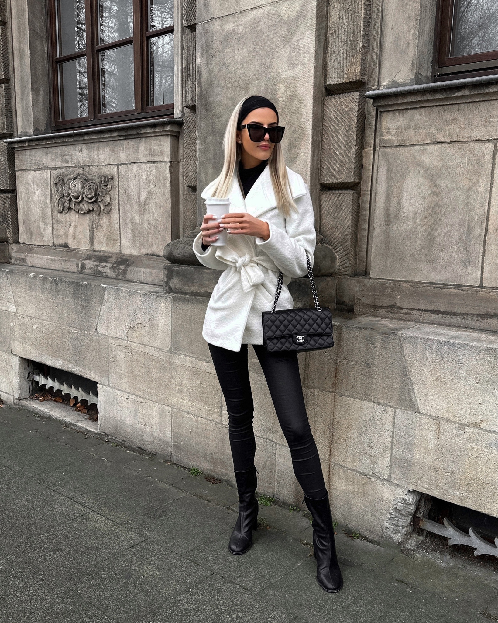 Black & white.

#LTKunder100 #LTKstyletip #LTKeurope