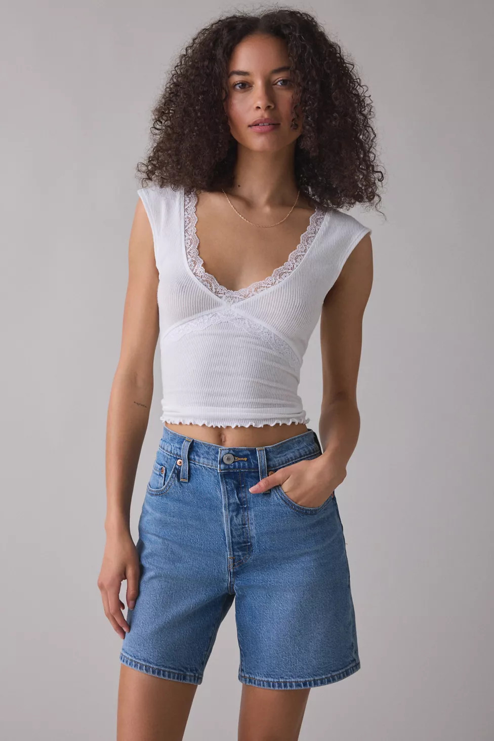 Levi\u2019s\u00ae 501 Mid-Thigh Denim Shorts | Urban Outfitters (US and RoW)