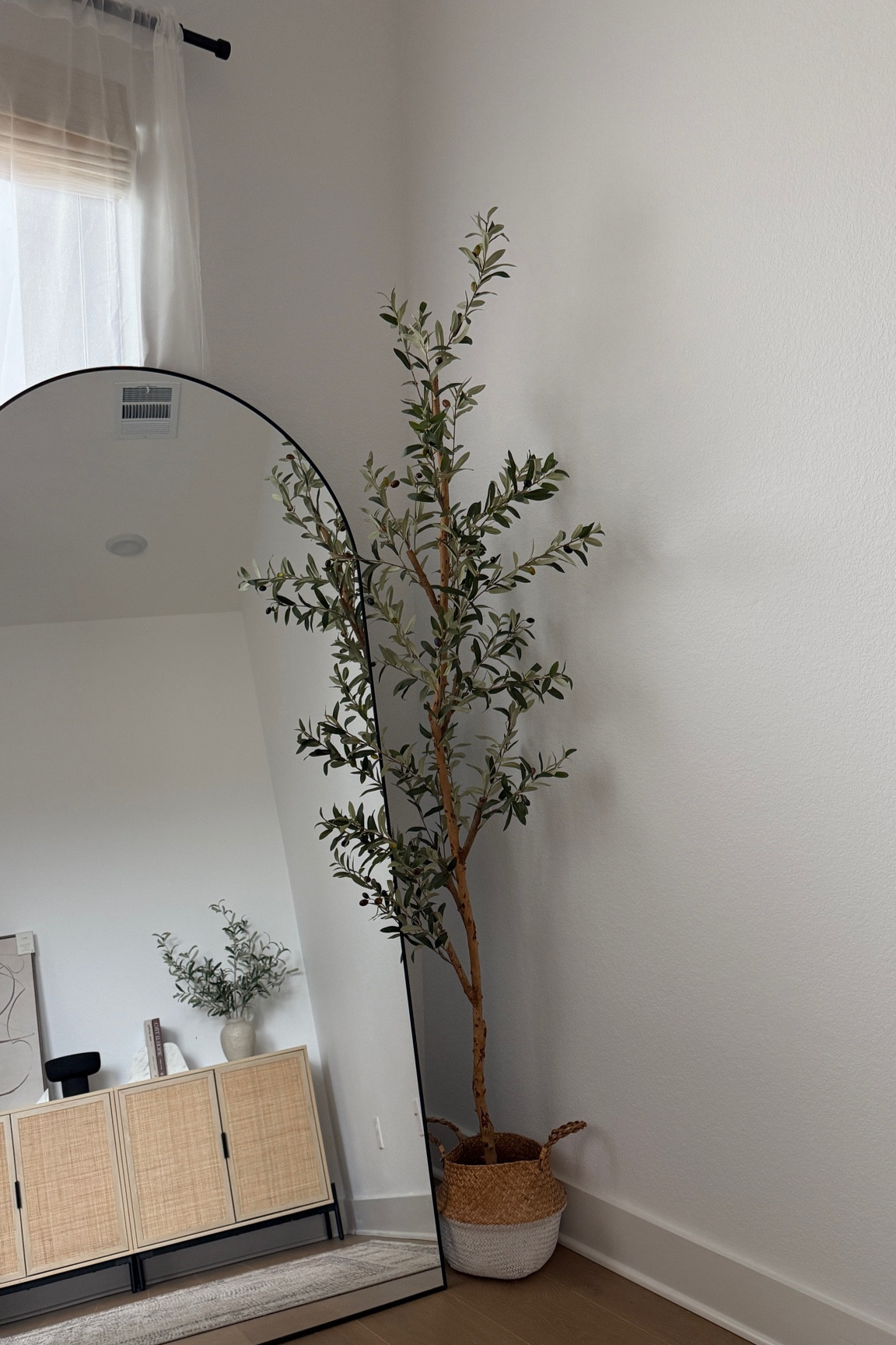 moved our bedroom olive tree into my office, updating all my office links 🫶🏼