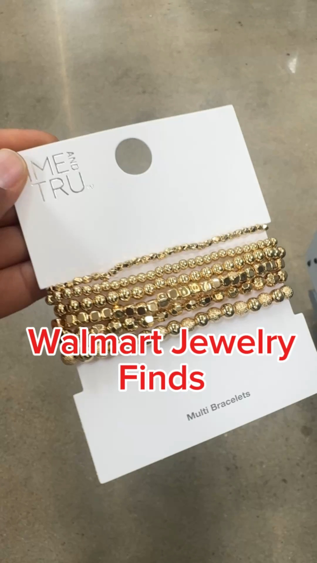 You already know I love accessories. Especially when you can add them to existing pieces and they look like they go together. I got the gold stretch bracelets to add to my Frances Valentine beaded bracelet stack.  And if you make your own beaded bracelets, you need the gold bracelets too.❤️