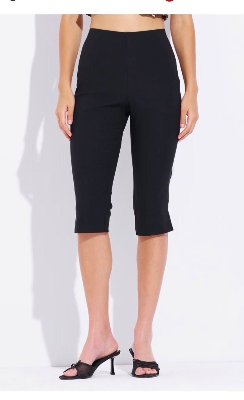 Omg I can’t believe I like these capri pants again!!

#LTKootd #LTKSeasonal #LTKPetite