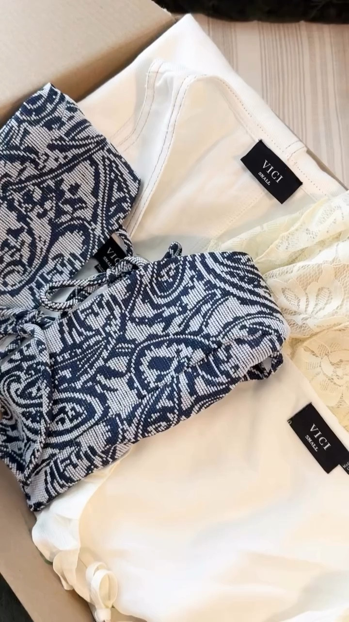 VICI FESTIVAL FAVES 🤠✨🎡🌵 Comment “SHOP” and I’ll send them straight to your DMs! Use code RUBY35 to save! 

So excited to start planning all the fun I have coming up this festival season 🤠✨ So many versatile pieces, which one’s your favorite? #stagecoach #stagecoachstyle #festivalseason #concertoutfits #countryconcert