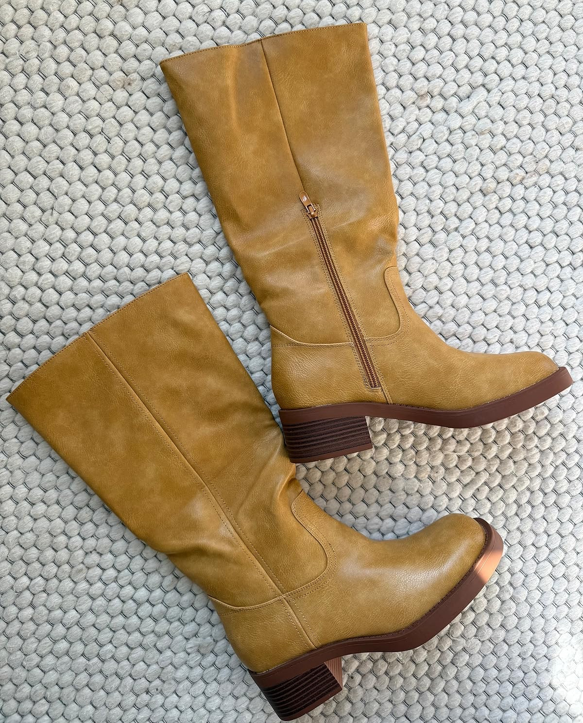 Knee high boots 

fall outfit  fall shoes  footwear  trendy fashion 

#LTKSeasonal #LTKShoeCrush #LTKStyleTip