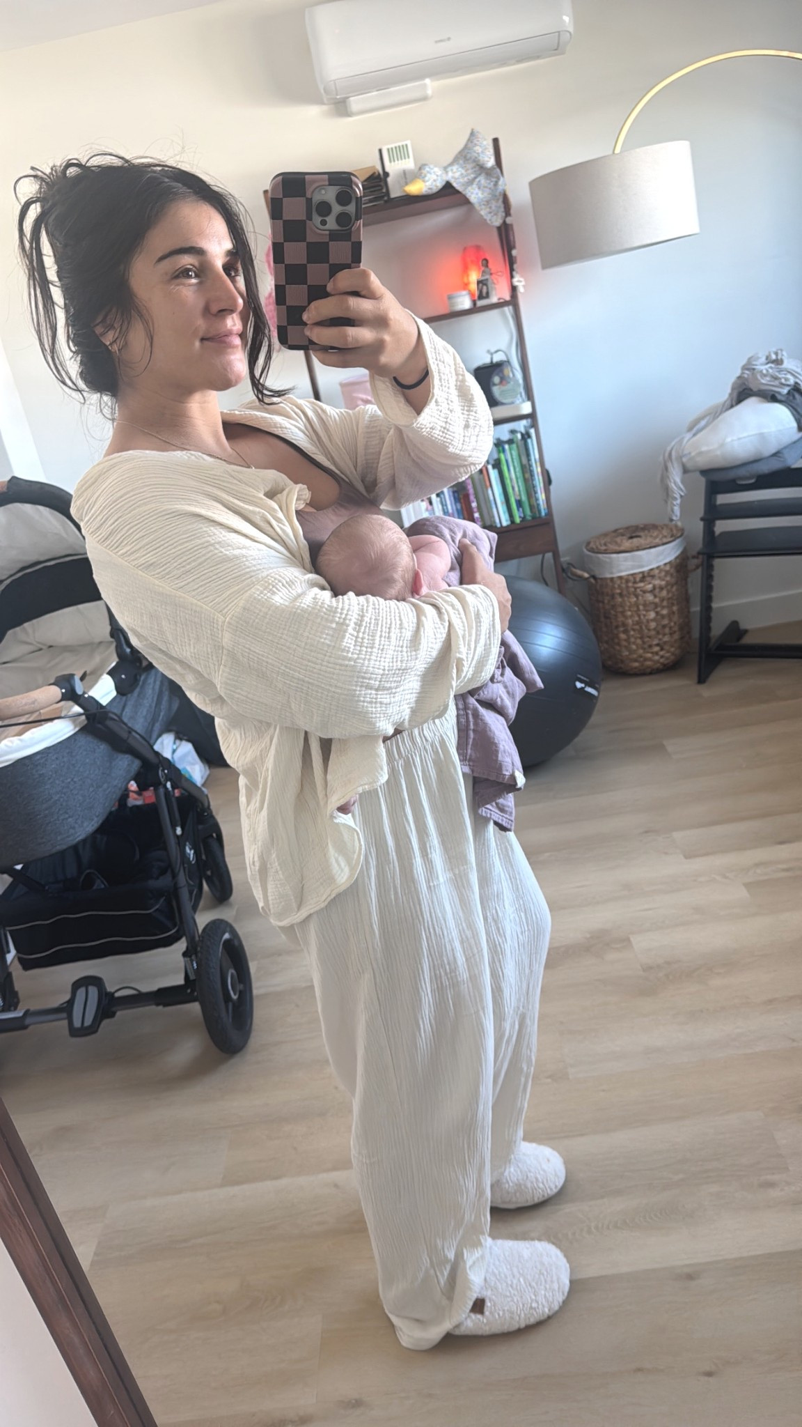 Postpartum comfy look!


#LTKFindsUnder50 #LTKU