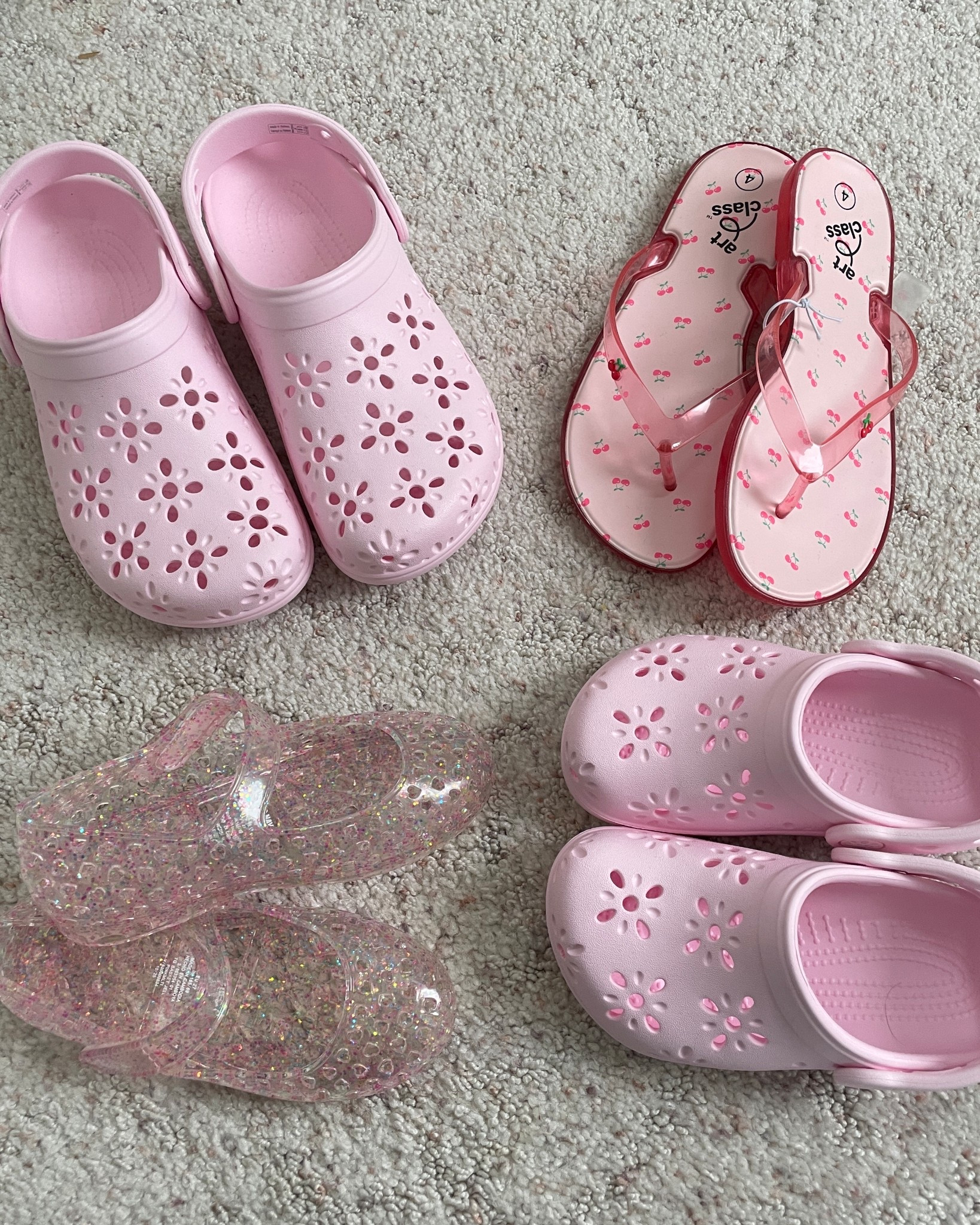 Girls summer shoes 
Crocs, jelly sandals 


#LTKKids