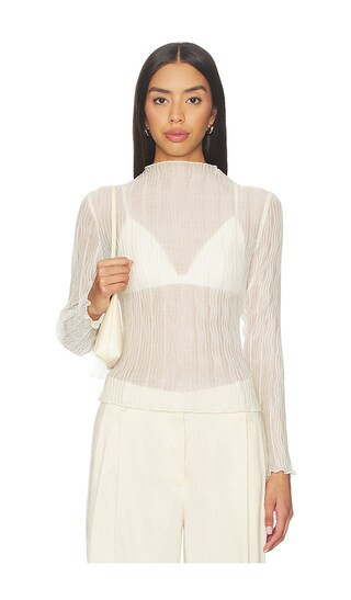 ASTR the Label Eska Top in Cream. - size L | Revolve Clothing (Global)