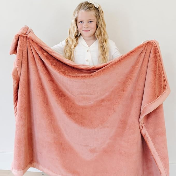 SARANONI Super Soft Comfy Lush 60" x 40" Blanket for Kids and Teens (Clay) | Amazon (US)