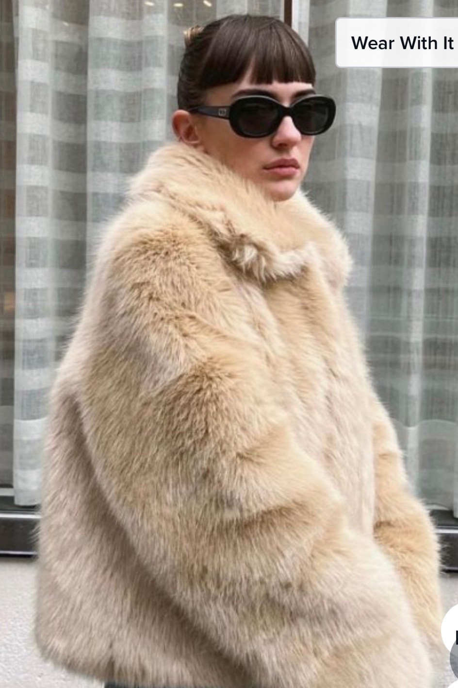 Cropped faux fur jackets 
Jacket now available in beige (so cute) type in the name on the website search bar - for some reason it doesn’t link to the item 
Sweats - the perfect white tee 
New balance - true to size 