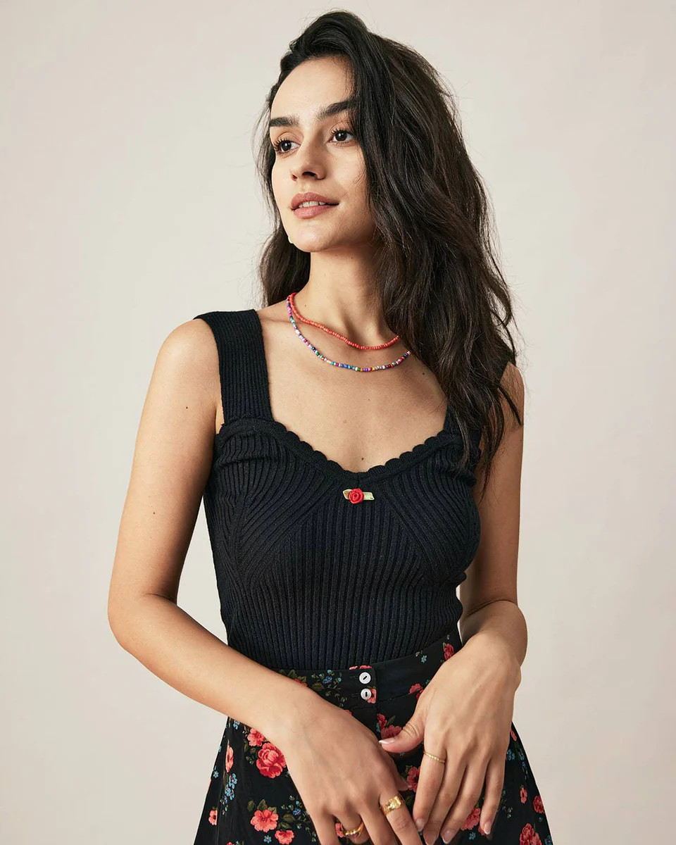 The Flower Decor Ribbed Fitted Tank | rihoas.com