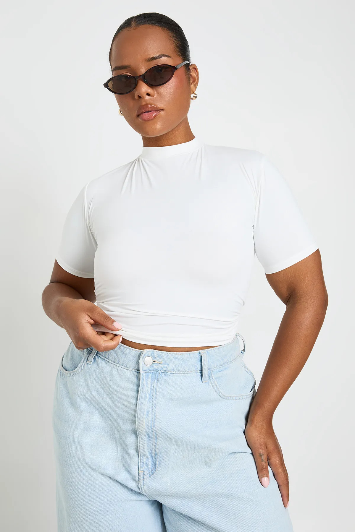 boohoo Women's Plus Second Skin Crew Neck Everyday T-Shirt in White | Size: 12 | Polyurethane | boohoo (US & Canada)