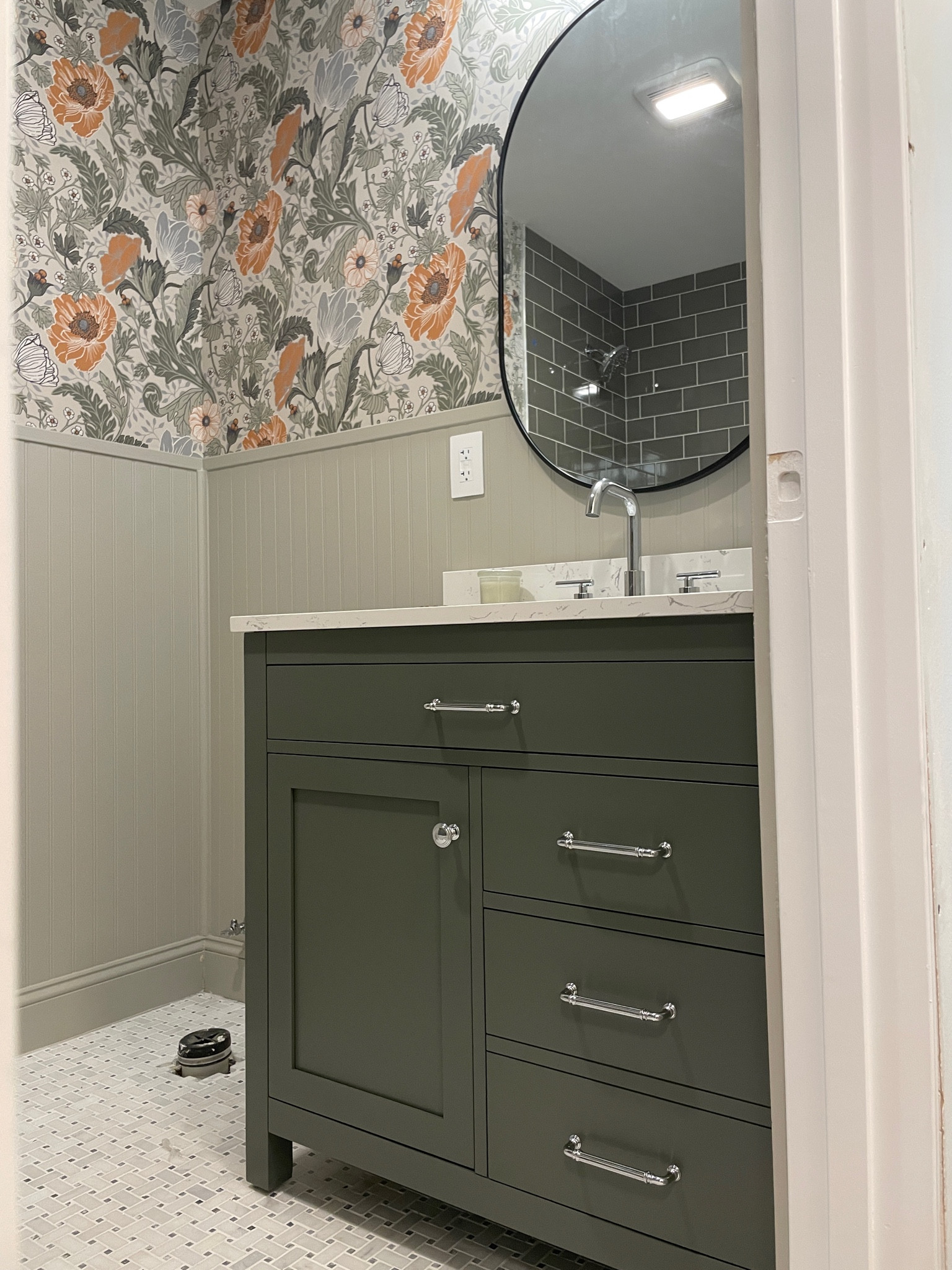 Easy way to upgrade your store-bought vanity: swap out the hardware! Shop the knobs & pulls I used here (they come in multiple finishes!), plus more options that I love. Most of them also come in multiple finishes & size options. 


#bathroom #hardware

#LTKHome #LTKSaleAlert