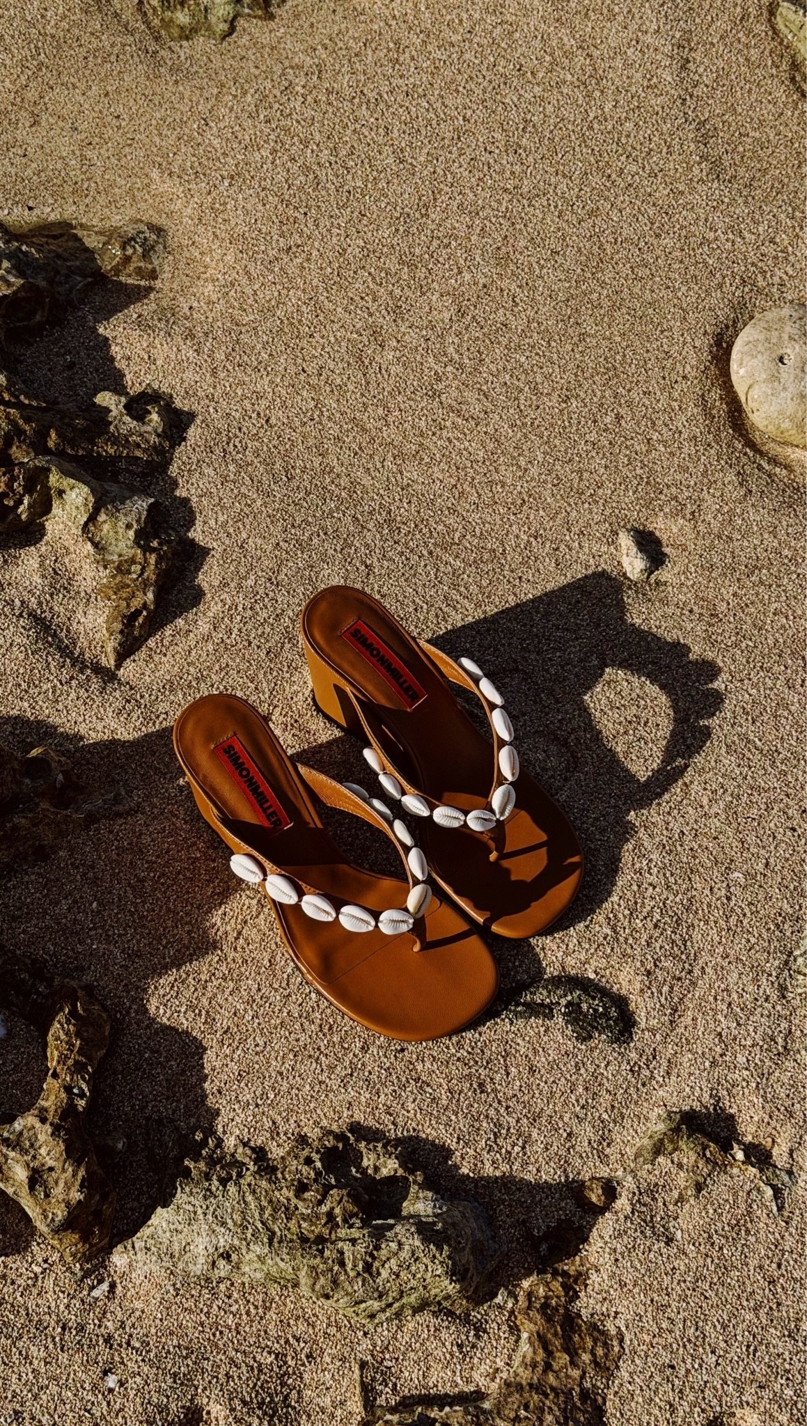 Sea treasure
The perfect beach shoes