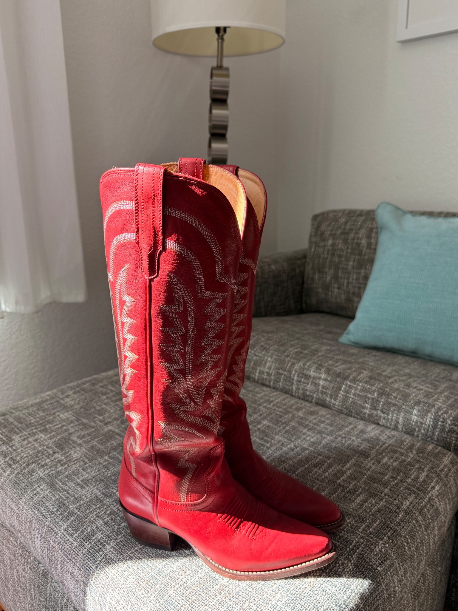 Tecovas

Red boots, cowboy boots, tecovas, women’s boots, red boots, crimson boots 

#LTKgrwm #LTKootd #LTKU